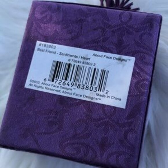 Best Friend glass ornament and gift box - Picture 4 of 5